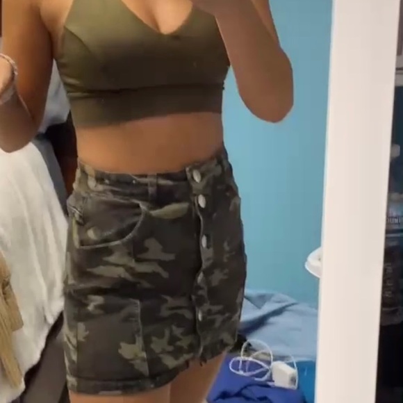 rue 21 camo skirt!! - Picture 2 of 2